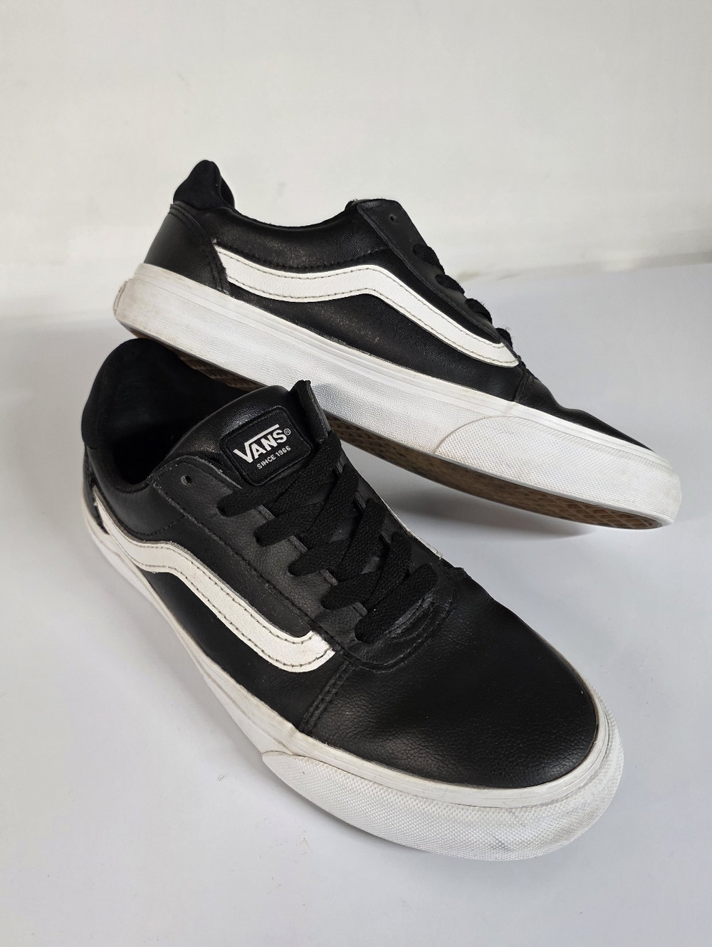 Vans Womens Black/White Old Skool Skate Shoes Size 8